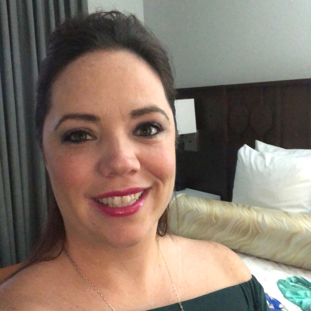 Meet your Posher, Carolyn